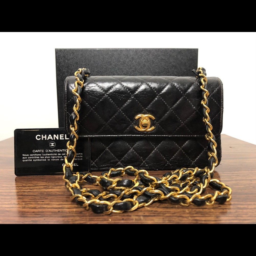 CHANEL Black Quilted Lambskin CC Turn Lock Chain